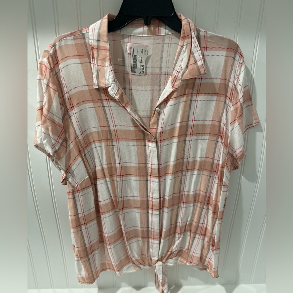 Peachy button down tie top